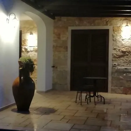 Maria Villa Carovigno